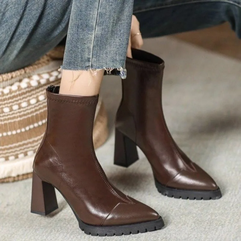 Franse strakke laarzen met pun - Pump Heel Block recensie en prijs